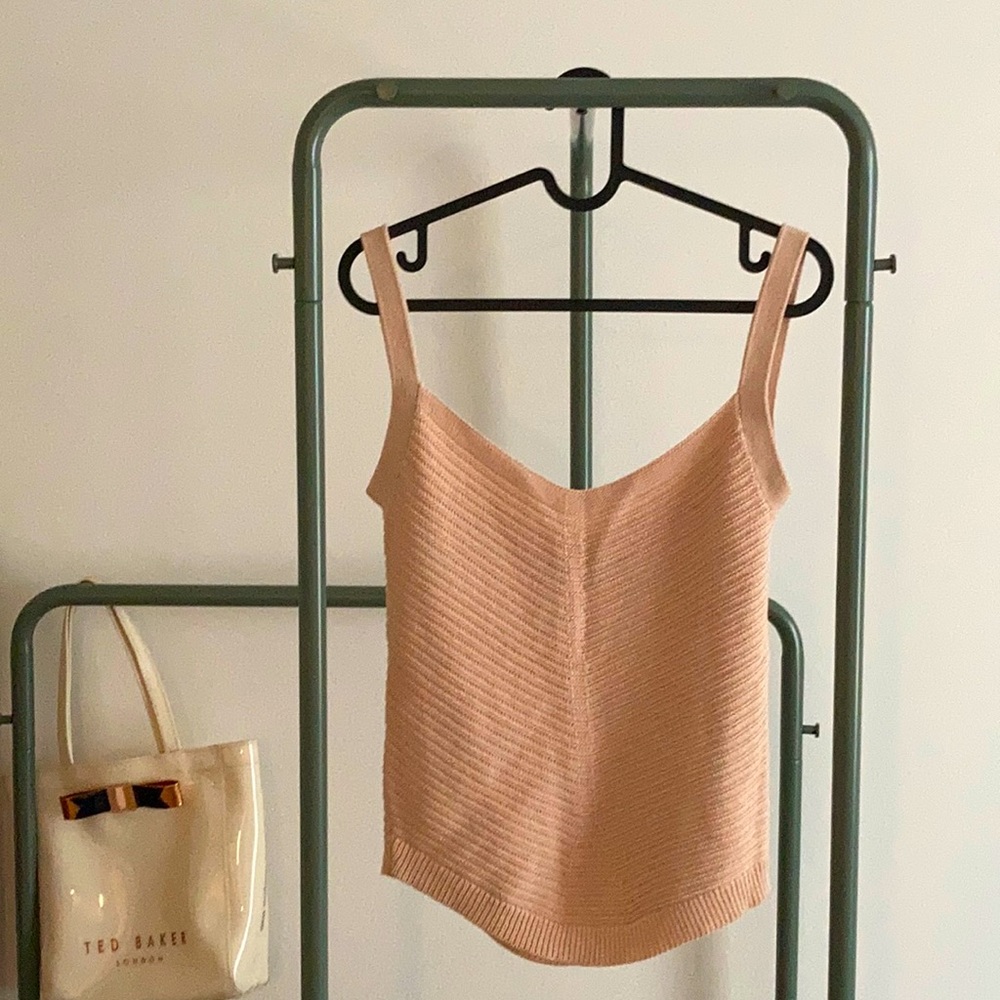 NWOT Uniqlo U V neck camisole